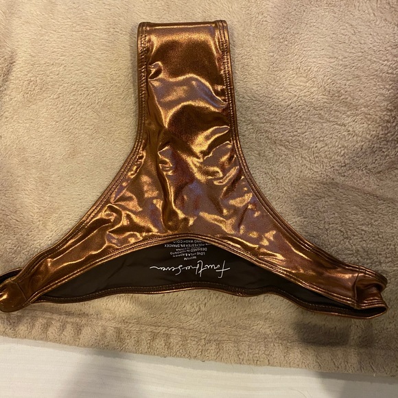 Fourthreeseven 437 new metallic bikini sporty/sexy - Picture 4 of 7